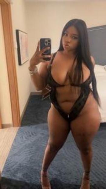 Nicolee, 26  female escort, Mid Cities
